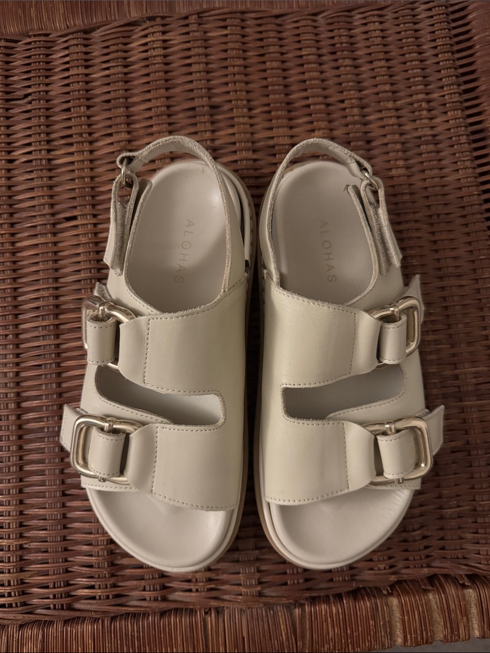 ALOHAS Cream Double-Buckle Leather Slide Sandals